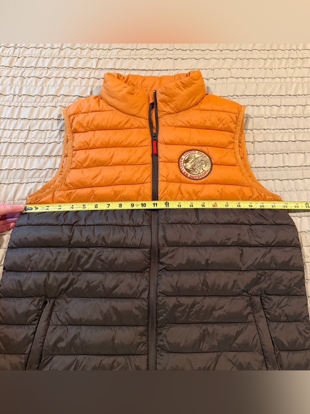 Magellan Shiner Bock Men’s Classic Fit Full Zip Puffer Vest Large L Orange Brown - Picture 7 of 8